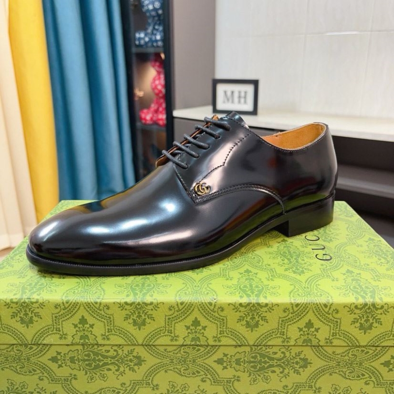 G*u*i leather shoes